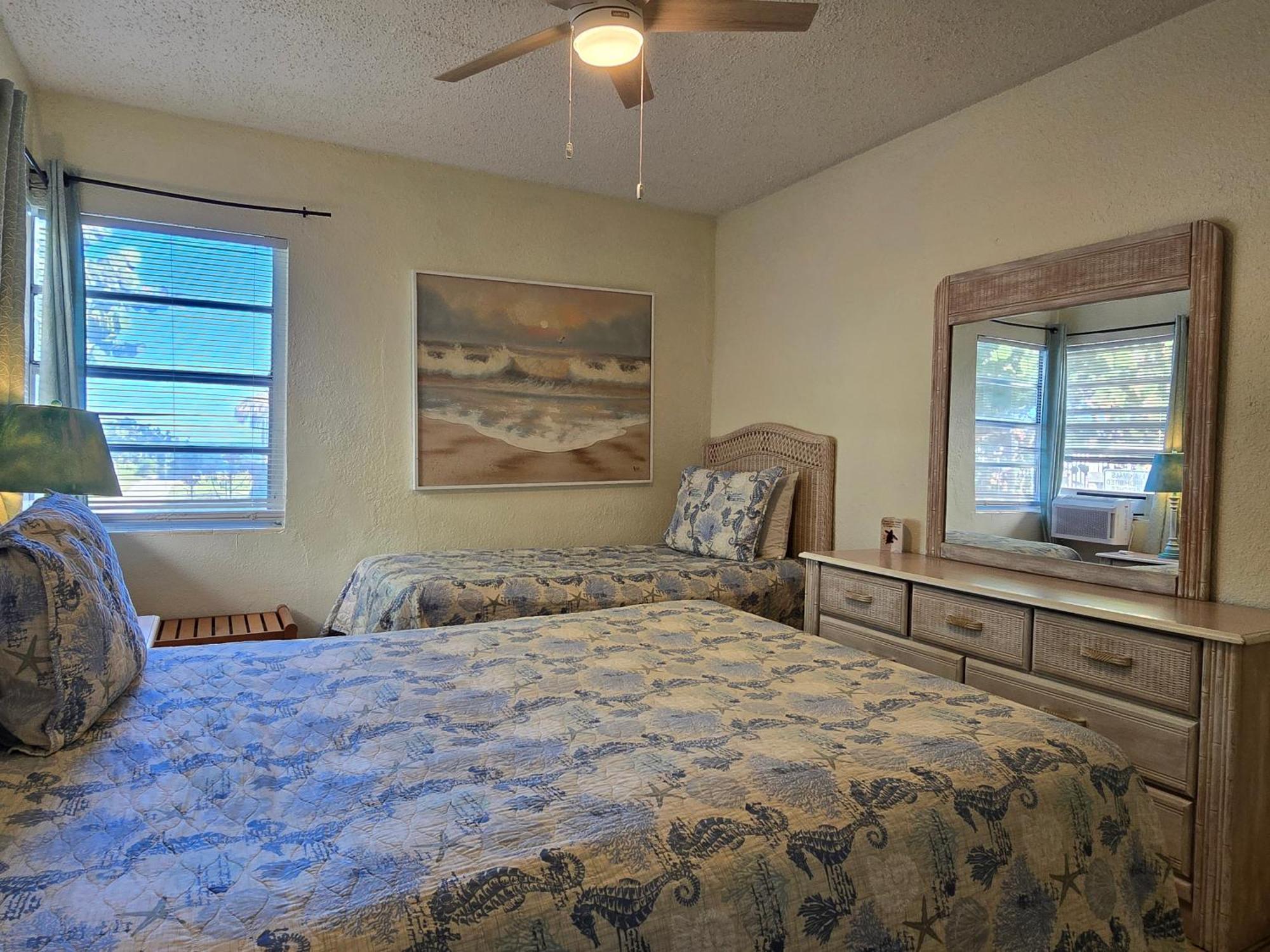 Oceanfront Sea Scape Motel Индиалантик Экстерьер фото